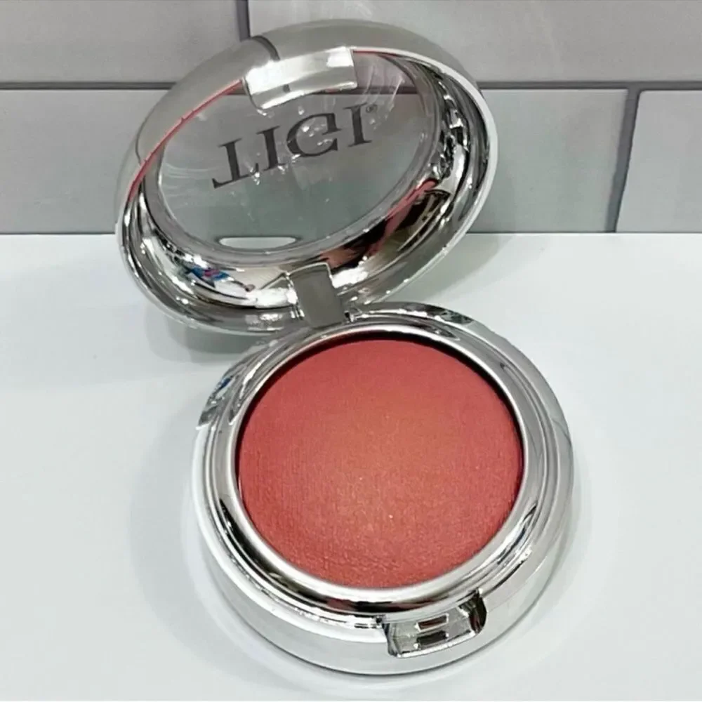 TIGI Cosmetics  Awaken Glow Blush